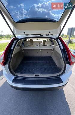 Внедорожник / Кроссовер Volvo XC60 2013 в 
