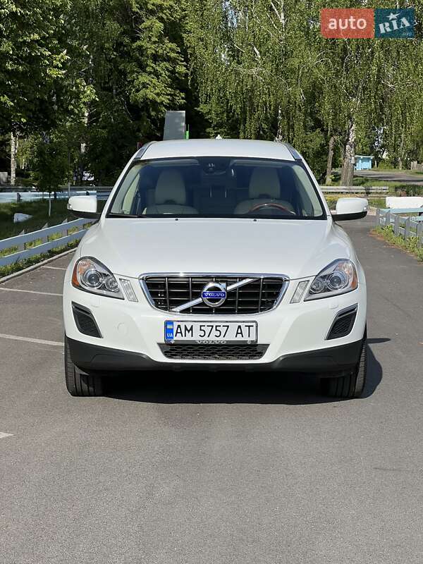 Позашляховик / Кросовер Volvo XC60 2013 в Малині