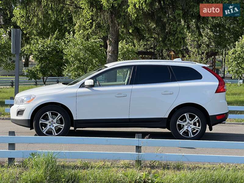 Позашляховик / Кросовер Volvo XC60 2013 в Малині