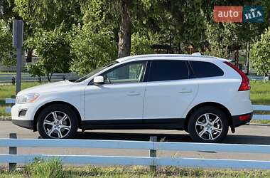Внедорожник / Кроссовер Volvo XC60 2013 в 