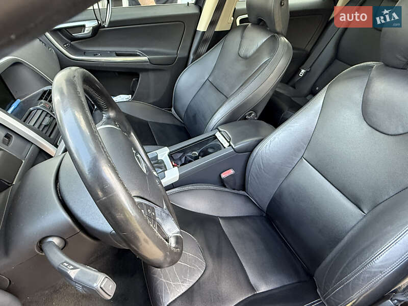Позашляховик / Кросовер Volvo XC60 2012 в Ірпені
