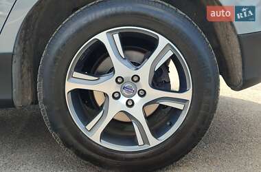 Внедорожник / Кроссовер Volvo XC60 2010 в 
