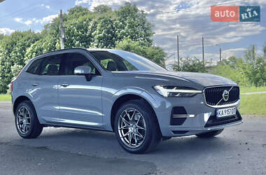 Внедорожник / Кроссовер Volvo XC60 2023 в 