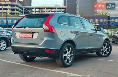 Внедорожник / Кроссовер Volvo XC60 2010 в 