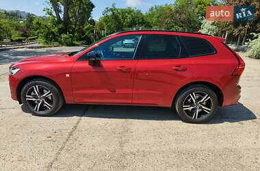 Внедорожник / Кроссовер Volvo XC60 2021 в 