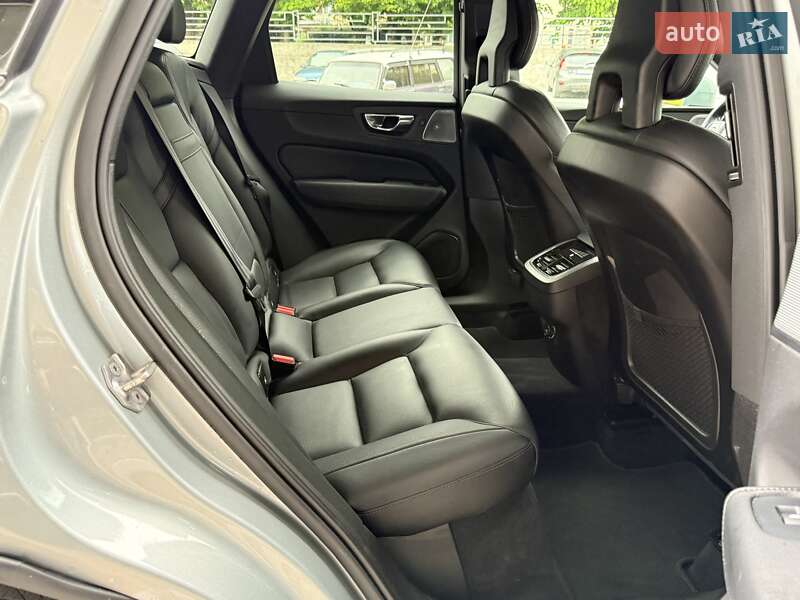 Внедорожник / Кроссовер Volvo XC60 2018 в Тернополе