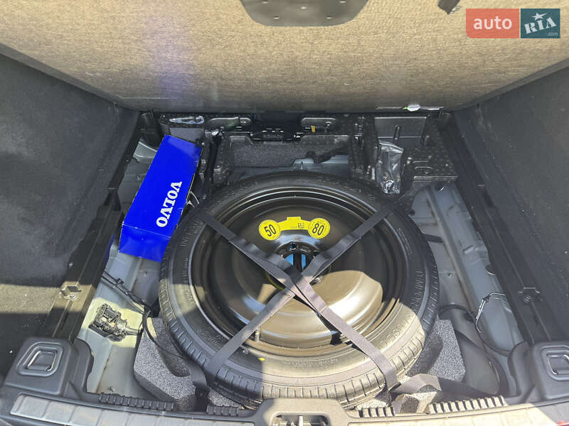 Внедорожник / Кроссовер Volvo XC60 2020 в Кременчуге