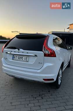 Позашляховик / Кросовер Volvo XC60 2015 в 