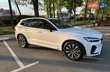 Внедорожник / Кроссовер Volvo XC60 2024 в 