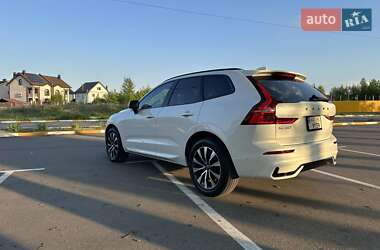Внедорожник / Кроссовер Volvo XC60 2024 в 