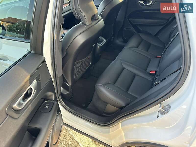 Внедорожник / Кроссовер Volvo XC60 2024 в Киеве фото 29 Внедорожник / Кроссовер Volvo XC60 2024 в Киеве