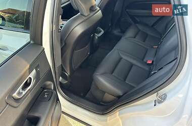Внедорожник / Кроссовер Volvo XC60 2024 в 