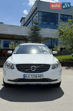Внедорожник / Кроссовер Volvo XC60 2015 в 