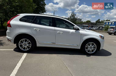 Внедорожник / Кроссовер Volvo XC60 2015 в 