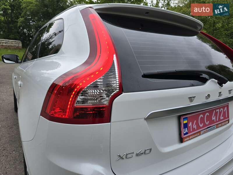 Внедорожник / Кроссовер Volvo XC60 2017 в Калуше