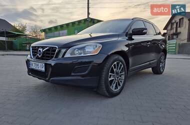 Позашляховик / Кросовер Volvo XC60 2013 в 