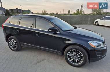 Позашляховик / Кросовер Volvo XC60 2013 в 