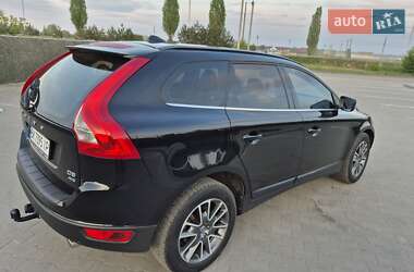 Позашляховик / Кросовер Volvo XC60 2013 в 