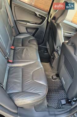 Позашляховик / Кросовер Volvo XC60 2013 в 