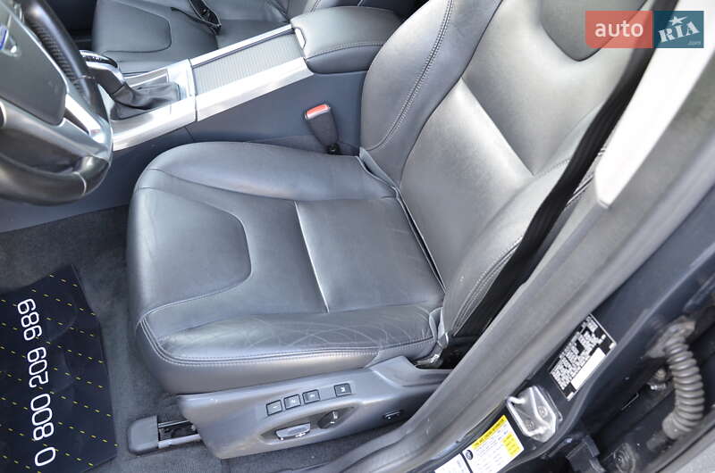 Внедорожник / Кроссовер Volvo XC60 2014 в Киеве