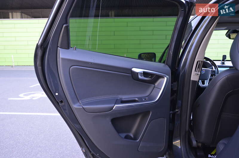 Внедорожник / Кроссовер Volvo XC60 2014 в Киеве