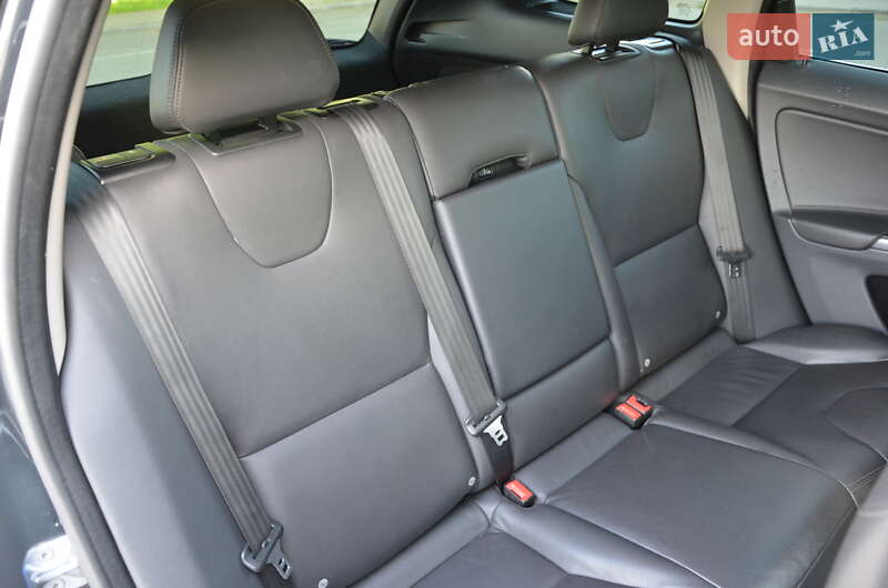 Внедорожник / Кроссовер Volvo XC60 2014 в Киеве