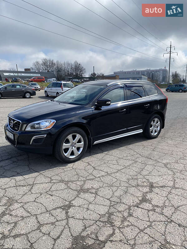 Внедорожник / Кроссовер Volvo XC60 2010 в Полтаве
