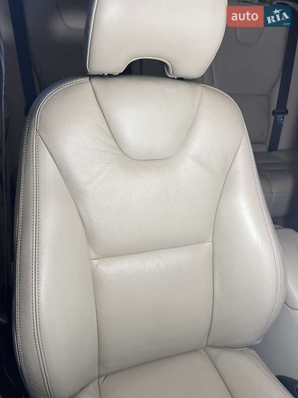 Позашляховик / Кросовер Volvo XC60 2013 в Малині