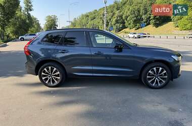 Внедорожник / Кроссовер Volvo XC60 2022 в 