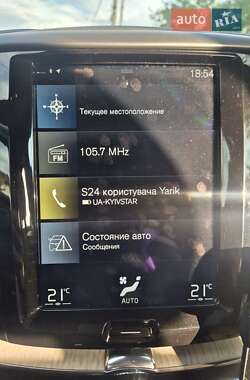 Внедорожник / Кроссовер Volvo XC60 2017 в 