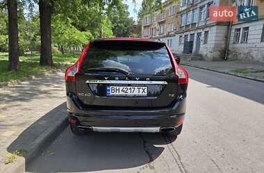 Внедорожник / Кроссовер Volvo XC60 2015 в 