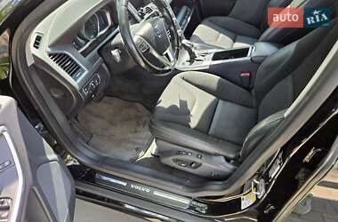 Внедорожник / Кроссовер Volvo XC60 2015 в 