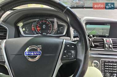 Внедорожник / Кроссовер Volvo XC60 2015 в 