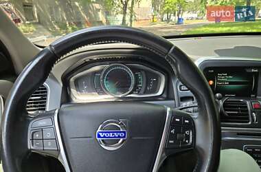 Внедорожник / Кроссовер Volvo XC60 2015 в 