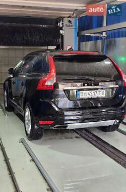 Внедорожник / Кроссовер Volvo XC60 2015 в 
