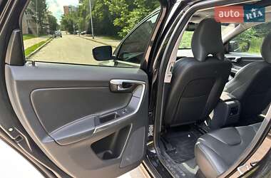 Внедорожник / Кроссовер Volvo XC60 2016 в 