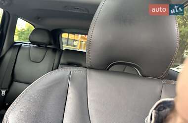 Внедорожник / Кроссовер Volvo XC60 2016 в 