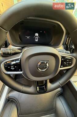 Внедорожник / Кроссовер Volvo XC60 2021 в 