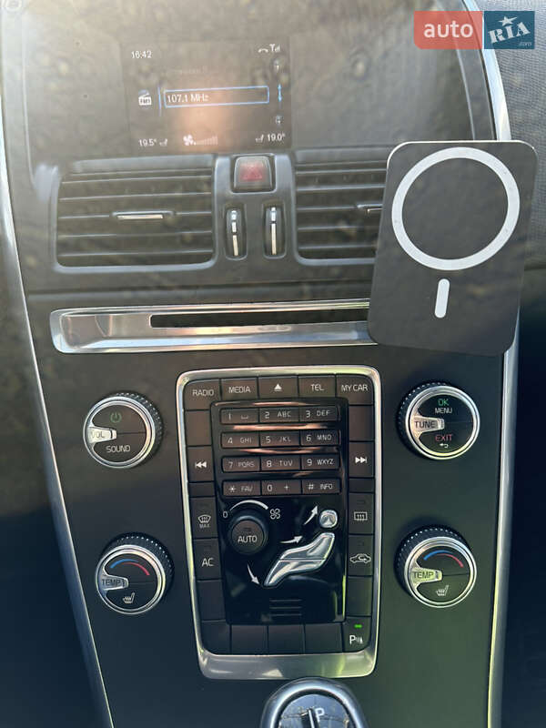 Позашляховик / Кросовер Volvo XC60 2015 в Хмельницькому