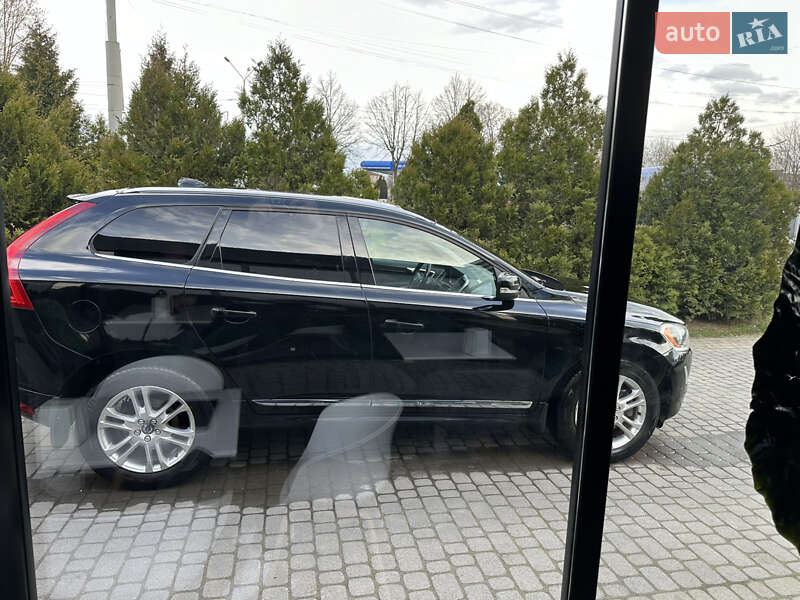Позашляховик / Кросовер Volvo XC60 2015 в Львові