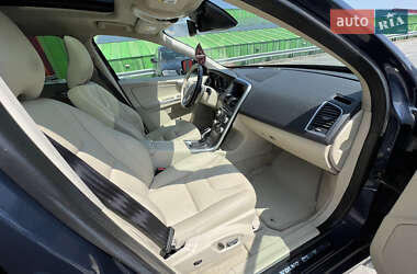Позашляховик / Кросовер Volvo XC60 2015 в 
