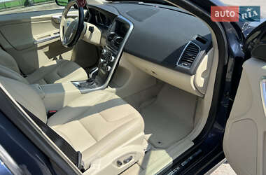 Позашляховик / Кросовер Volvo XC60 2015 в 