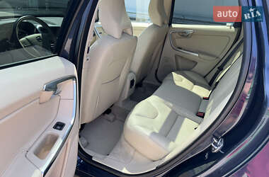 Позашляховик / Кросовер Volvo XC60 2015 в 