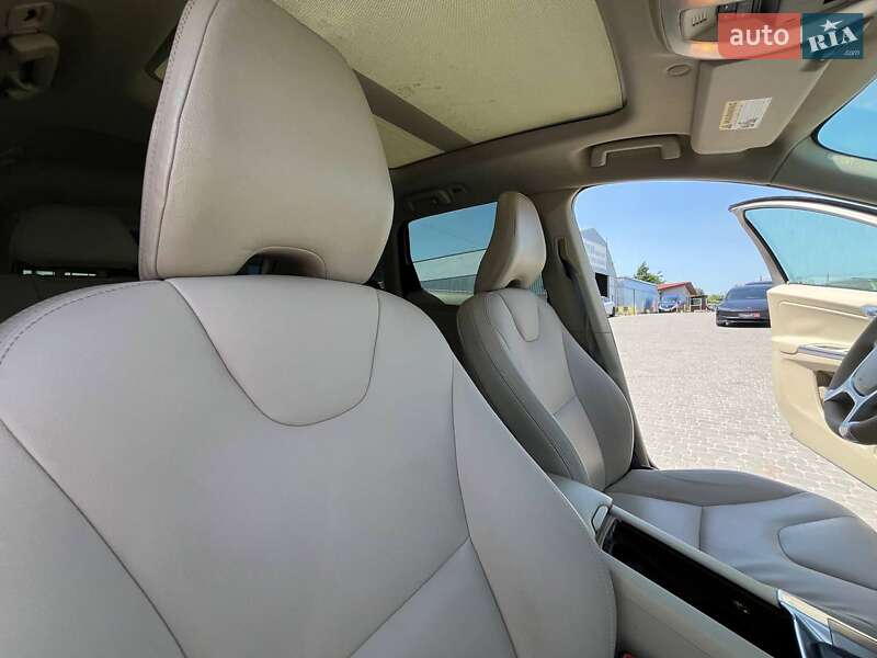 Позашляховик / Кросовер Volvo XC60 2012 в Львові