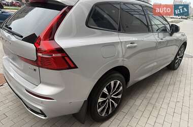 Внедорожник / Кроссовер Volvo XC60 2023 в 
