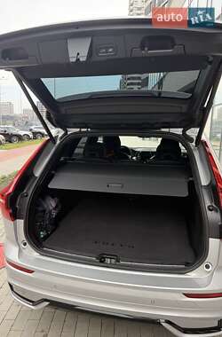 Внедорожник / Кроссовер Volvo XC60 2023 в 