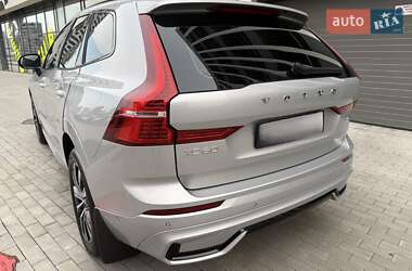 Внедорожник / Кроссовер Volvo XC60 2023 в 