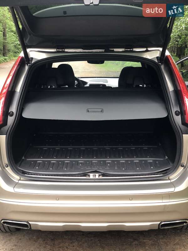 Внедорожник / Кроссовер Volvo XC60 2015 в Броварах