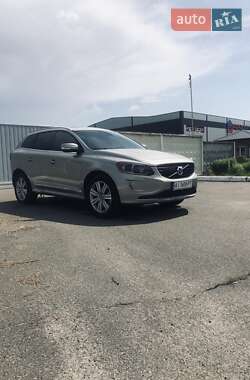 Внедорожник / Кроссовер Volvo XC60 2015 в 