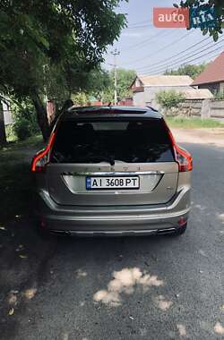 Внедорожник / Кроссовер Volvo XC60 2015 в 